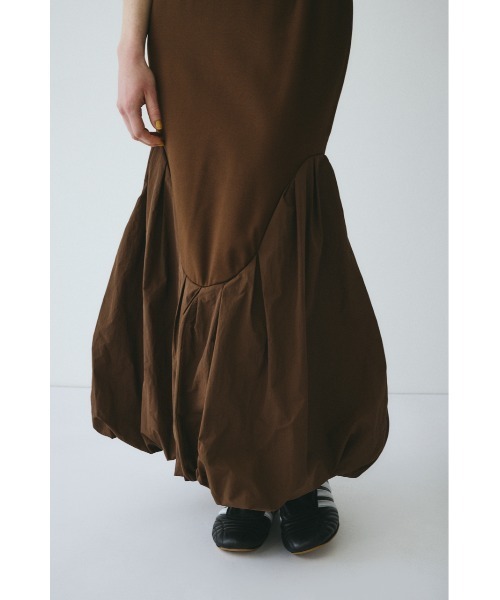 HeRIN.CYE(ヘリンドットサイ)の「Round switching skirt ラウンドスイッチングスカート(スカート・レディース・ブラウン/ブルー系その他3/ブラック・FREE)」の16枚目の写真