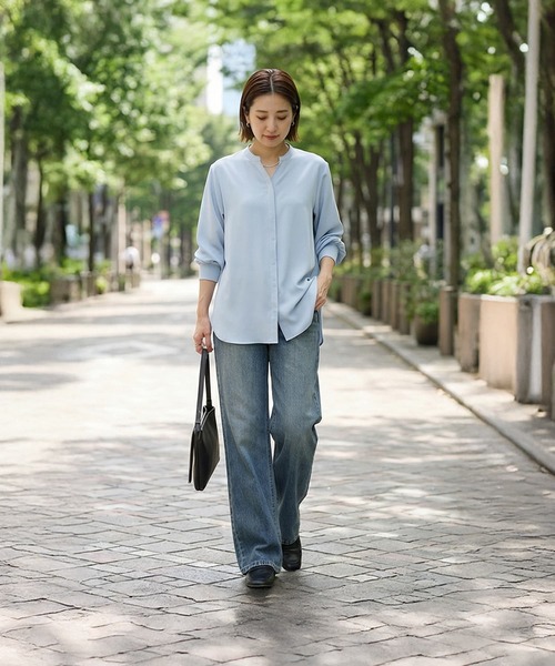 STYLE DELI（スタイルデリ）の「レイヤード用バンドキーネックシャツ（シャツ/ブラウス・レディース・サックスブルー/ホワイト・FREE）」の3枚目の写真