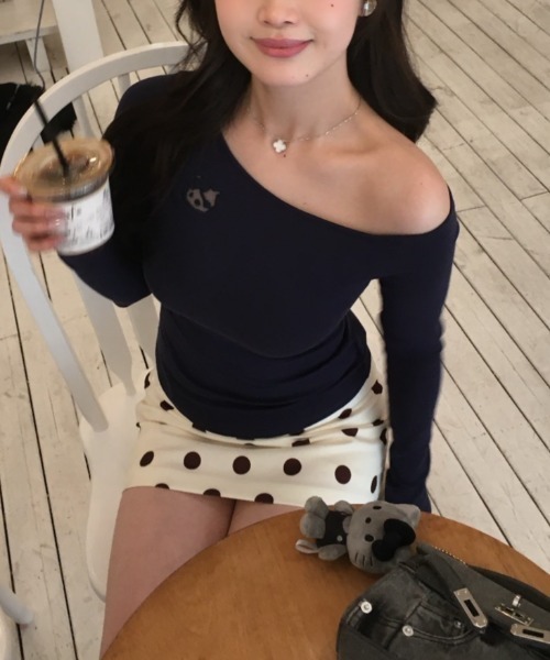 Sibra(シブラ)の「ドット柄ミニスカート(スカート・レディース・ブラウン/ホワイト・M)」の8枚目の写真