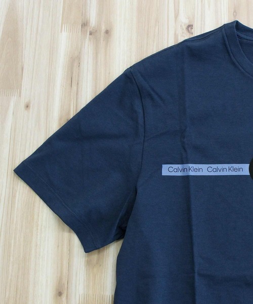 Calvin Klein(カルバン・クライン)の「CKJ テープリピートレイヤードロゴクルーネックTシャツ SS TAPE REPEAT LAYERED LOGO CREW NECK TEE(Tシャツ/カットソー・メンズ・ネイビー/ホワイト/ワイン・XL/L/M)」の17枚目の写真