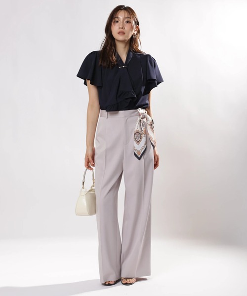 JUSGLITTY(ジャスグリッティー)の「ラッフルボウタイパールバーブラウス(シャツ/ブラウス・レディース・ピンク/ネイビー/ホワイト・2/1)」の8枚目の写真