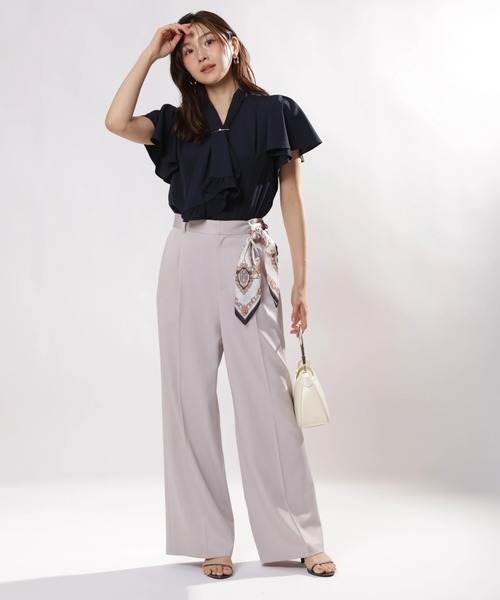 JUSGLITTY(ジャスグリッティー)の「ラッフルボウタイパールバーブラウス(シャツ/ブラウス・レディース・ピンク/ネイビー/ホワイト・2/1)」の9枚目の写真