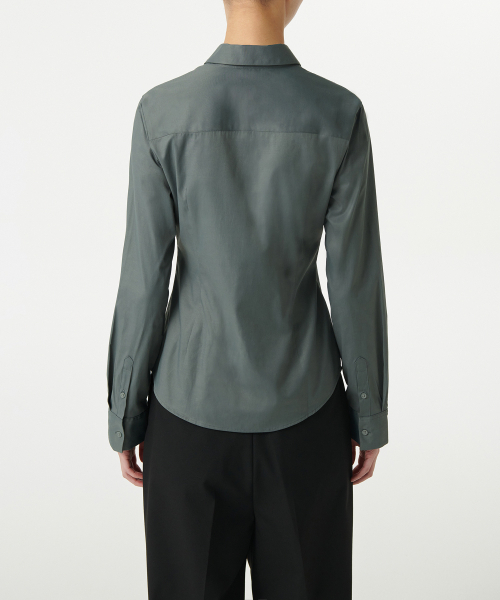 MUSINSA STANDARD WOMAN（ムシンサスタンダードウーマン）の「ウィメンズスリムフィットシャツ[ライトカーキ]（シャツ/ブラウス・レディース・その他・LARGE/MEDIUM/SMALL/X-SMALL）」の3枚目の写真