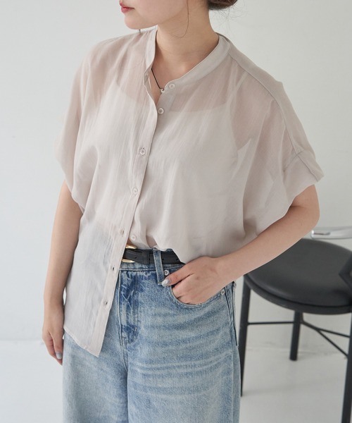 ikka(イッカ)の「【雑誌InRed6月号掲載】コットンライクシアードルマンブラウス(シャツ/ブラウス・レディース・ブルー/オフホワイト/ライトグリーン/グレイッシュベージュ/チャコール・M/L/S)」の4枚目の写真