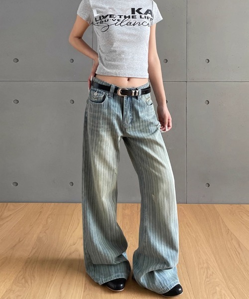 Ressaca(レサーカ)の「ダメージ加工ストライプルーズフレアデニムパンツ(デニムパンツ・レディース・ブルー・M/S/L)」の9枚目の写真