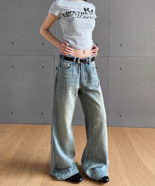 Ressaca(レサーカ)の「ダメージ加工ストライプルーズフレアデニムパンツ(デニムパンツ・レディース・ブルー・M/S/L)」の6枚目の写真