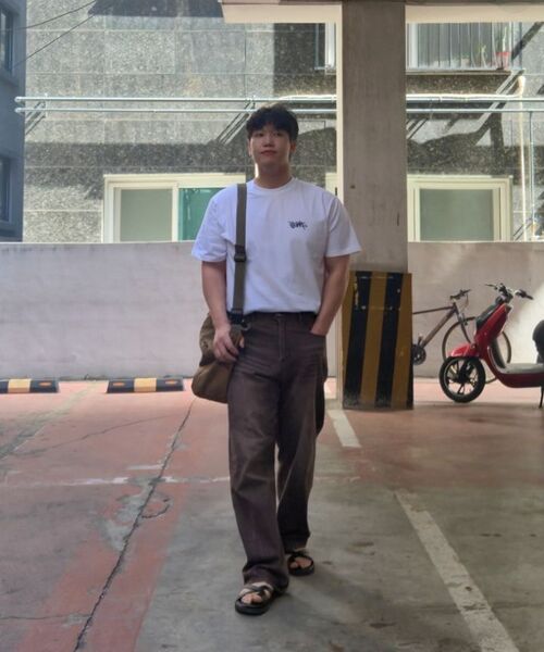 TI.GLAKE(ティーグレイク)の「ミリダイノ オーバーサイズ 半袖Tシャツ ホワイト(Tシャツ/カットソー・メンズ・その他・LARGE/X-LARGE/XX-LARGE)」の4枚目の写真
