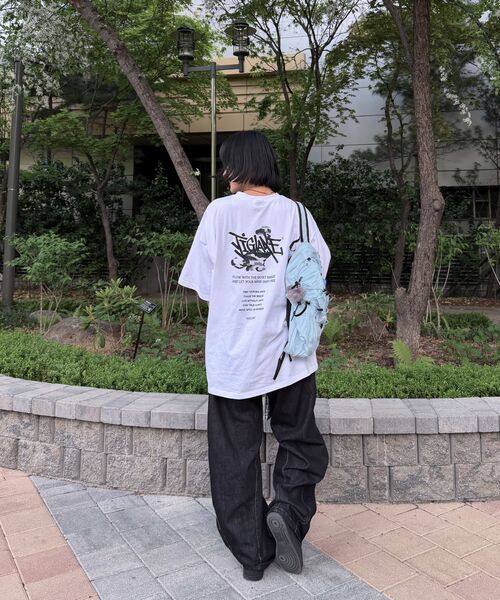 TI.GLAKE(ティーグレイク)の「ミリダイノ オーバーサイズ 半袖Tシャツ ホワイト(Tシャツ/カットソー・メンズ・その他・LARGE/X-LARGE/XX-LARGE)」の6枚目の写真