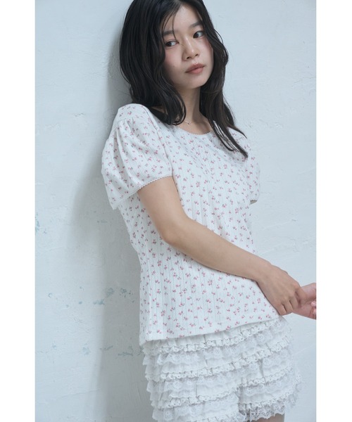 Smyeon(スミョン)の「Flower print puff sleeve tee/花柄パフTシャツ(Tシャツ/カットソー・レディース・ホワイト/クリーム/ピンク・FREE)」の5枚目の写真