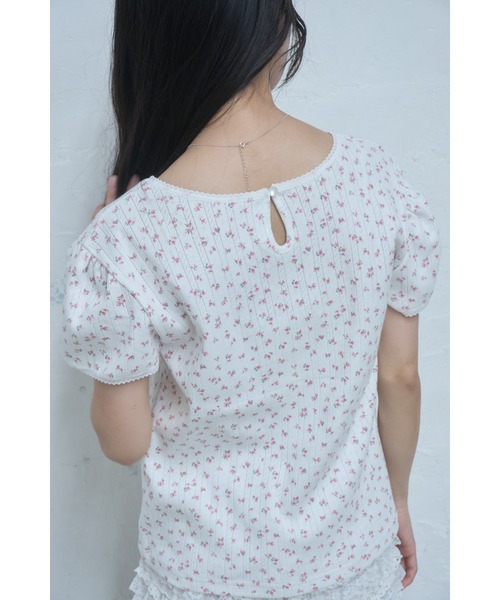 Smyeon(スミョン)の「Flower print puff sleeve tee/花柄パフTシャツ(Tシャツ/カットソー・レディース・ホワイト/クリーム/ピンク・FREE)」の8枚目の写真