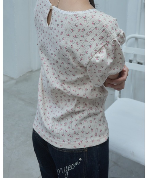 Smyeon(スミョン)の「Flower print puff sleeve tee/花柄パフTシャツ(Tシャツ/カットソー・レディース・ホワイト/クリーム/ピンク・FREE)」の17枚目の写真