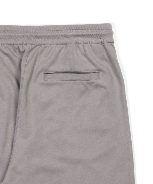 The DUFFER of ST.GEORGE(ザダファーオブセントジョージ)の「COOLMAX 2LAYERS LOOSE EASY PANTS:セットアップ対応 2層構造 吸水速乾クールマックス イージージョガーパンツ / アスレジャー / ジム・スポーツ / ワンマイルウェア(スウェットパンツ・メンズ・ライトグレー/ブラック/ブルーグレー・X-LARGE/LARGE/MEDIUM/SMALL)」の20枚目の写真