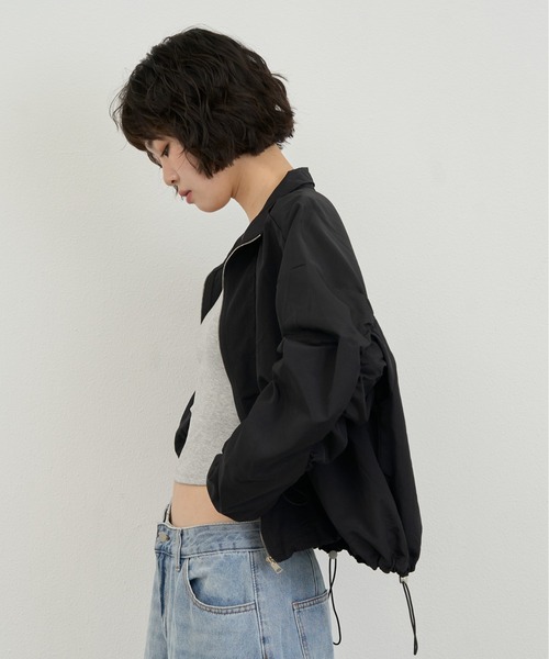 NUJOH(ヌゾ)の「Light Zip-Up Shirring Jacket / ライトジップアップシャーリングジャケット(ブルゾン・レディース・ホワイト/グレー/ブラック・FREE)」の4枚目の写真