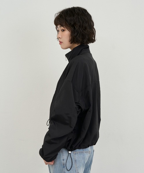 NUJOH(ヌゾ)の「Light Zip-Up Shirring Jacket / ライトジップアップシャーリングジャケット(ブルゾン・レディース・ホワイト/グレー/ブラック・FREE)」の9枚目の写真