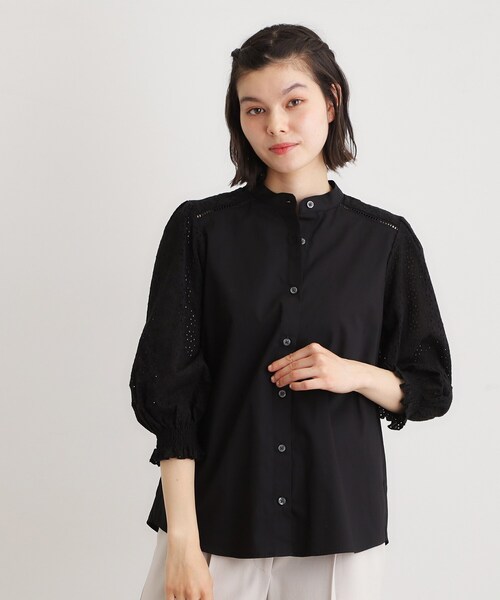 LAURA ASHLEY(ローラアシュレイ)の「【コットン100%/ゆったりシルエット】ブロダリーアングレーズ コットンブラウス(シャツ/ブラウス・レディース・ブラック/サックスブルー/オフホワイト・38/40)」の1枚目の写真