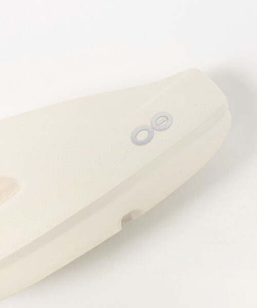 OOFOS(ウーフォス)の「<OOFOS> OOriginal+(サンダル・レディース・ブラック/ナチュラル・23cm/25cm/24cm/22cm)」の8枚目の写真