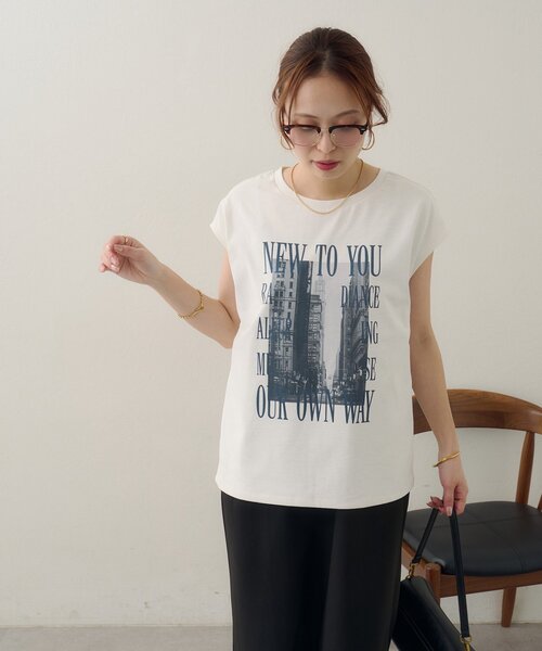 DISCOAT(ディスコート)の「【Noka/汗染み防止】フォトプリントフレンチTシャツ(Tシャツ/カットソー・レディース・オフホワイト/チャコールグレー/ホワイト・FREE)」の7枚目の写真