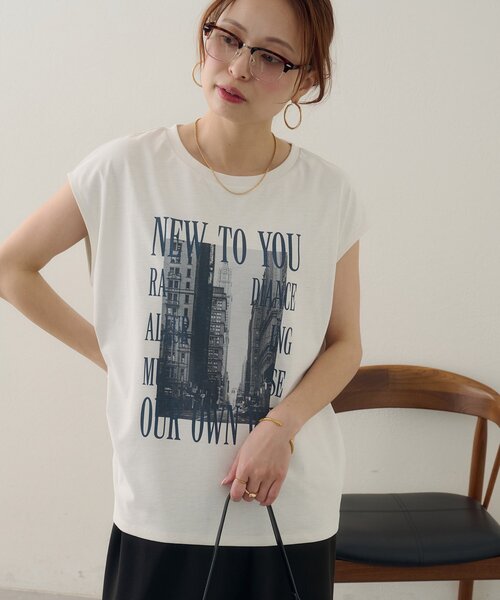 DISCOAT(ディスコート)の「【Noka/汗染み防止】フォトプリントフレンチTシャツ(Tシャツ/カットソー・レディース・オフホワイト/チャコールグレー/ホワイト・FREE)」の10枚目の写真