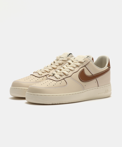 NIKE(ナイキ)の「NIKE AIR FORCE 1 07 LE CN IB8865-221(スニーカー・メンズ・ベージュ・28.5cm/28cm/27.5cm/27cm/26.5cm/26cm/25.5cm/29cm)」の7枚目の写真