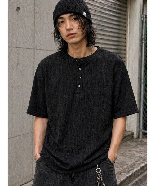 CERCA(チェルカ)の「【Bls】 【ZM】【Bling Leads】ランダムテレコ ヘンリーネックTEE(Tシャツ/カットソー・メンズ・ブラウン/グレイッシュベージュ/ブラック/チャコール・L/M)」の2枚目の写真