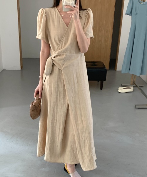 FAVORITO(ファヴォリート)の「Vネックロングワンピース(ワンピース・レディース・イエロー/グレー/オフホワイト・F)」の3枚目の写真