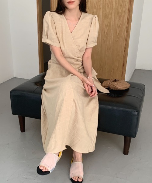 FAVORITO(ファヴォリート)の「Vネックロングワンピース(ワンピース・レディース・イエロー/グレー/オフホワイト・F)」の12枚目の写真
