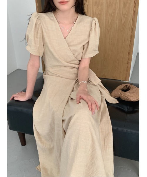FAVORITO(ファヴォリート)の「Vネックロングワンピース(ワンピース・レディース・イエロー/グレー/オフホワイト・F)」の19枚目の写真