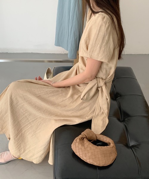FAVORITO(ファヴォリート)の「Vネックロングワンピース(ワンピース・レディース・イエロー/グレー/オフホワイト・F)」の10枚目の写真
