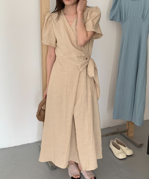FAVORITO(ファヴォリート)の「Vネックロングワンピース(ワンピース・レディース・イエロー/グレー/オフホワイト・F)」の15枚目の写真