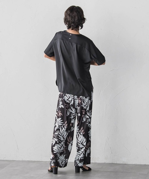 la.f…(ラエフ)の「リーフプリントワイドパンツ(その他パンツ・レディース・ブラック系その他・9号)」の8枚目の写真