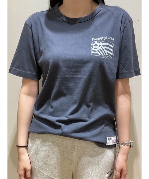 GAP(ギャップ)の「FIFA WORLD CUP(TM) リラックスフィット グラフィックTシャツ(Tシャツ/カットソー・メンズ・ブラック系その他/ホワイト/ライトグレー/ライトブルー/ホワイト系その他/イエロー/ブラック/チャコールグレー・XL/XS/S/M/L)」の13枚目の写真