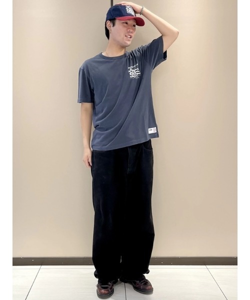 GAP(ギャップ)の「FIFA WORLD CUP(TM) リラックスフィット グラフィックTシャツ(Tシャツ/カットソー・メンズ・ブラック系その他/ホワイト/ライトグレー/ライトブルー/ホワイト系その他/イエロー/ブラック/チャコールグレー・XL/XS/S/M/L)」の19枚目の写真