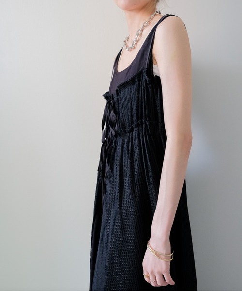 DOLLUPOOPS(ドールアップウップス)の「Gather Camisole Dress(ギャザーキャミワンピース)(ワンピース・レディース・オフホワイト/ブラック・FREE)」の8枚目の写真