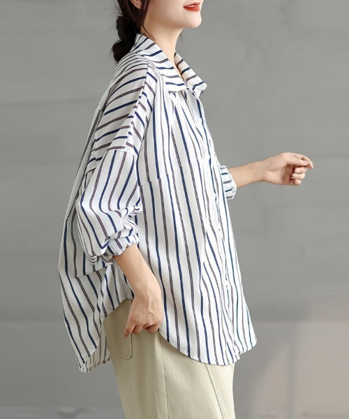ONEP STAR(ワンピスター)の「ストライプオーバーサイズシャツ(シャツ/ブラウス・レディース・ホワイト・MEDIUM/LARGE/X-LARGE)」の7枚目の写真