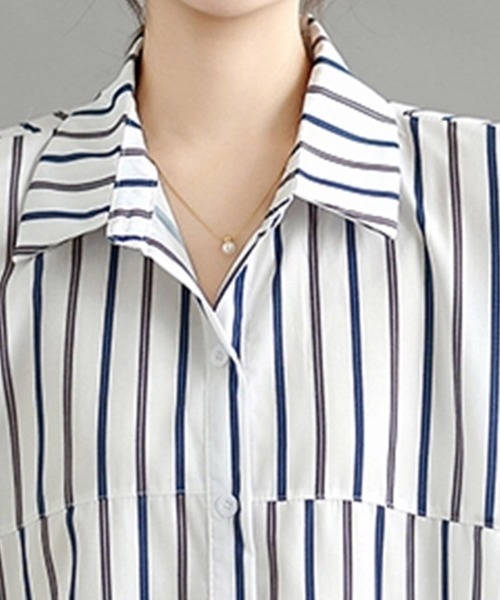 ONEP STAR(ワンピスター)の「ストライプオーバーサイズシャツ(シャツ/ブラウス・レディース・ホワイト・MEDIUM/LARGE/X-LARGE)」の12枚目の写真