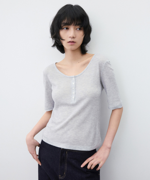 SUARE WOMEN(スアレウーマン)の「(ウィメンズ)ウールワッフルツーウェイハーフスリーブメランジグレー(Tシャツ/カットソー・レディース・ライトグレー・SMALL/MEDIUM)」の1枚目の写真
