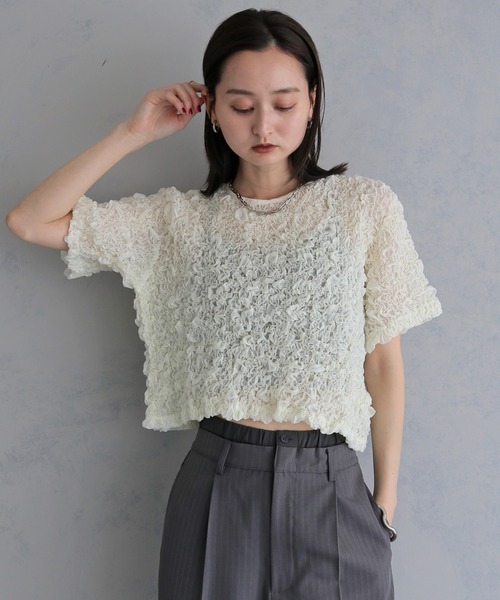 &g'aime(アンジェム)の「【&g'aime】シャーリングショートシャツ SHIRRING SHORT SHIRT(シャツ/ブラウス・レディース・ホワイト/ブラック・FREE)」の3枚目の写真