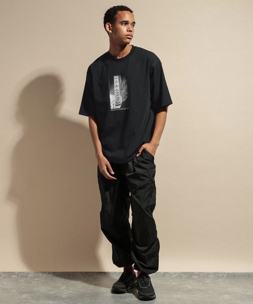 NUMERALS（ヌメラルズ）の「[NUMERALS]PHOTO PRINT SHORT SLEEVE T-SHIRT（Tシャツ/カットソー・メンズ・その他1/ホワイト/ブラック・LARGE/MEDIUM）」の10枚目の写真