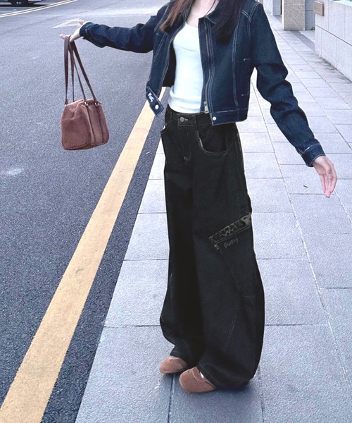 Songe(ソンジュ)の「レオパード柄アクセントポケットデニムカーブパンツ(デニムパンツ・レディース・ブラック/ブルー・M/L)」の6枚目の写真