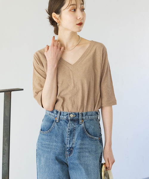 RITA(リタ)の「《追加・NOBLE別注》RITA/リタ スラブVネックT(Tシャツ/カットソー・レディース・サックスブルー/ベージュ・FREE)」の21枚目の写真