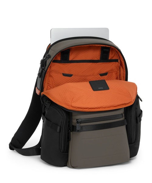 TUMI(トゥミ)の「ALPHA BRAVO 「ナヴィゲーション」バックパック(A4/PC15インチまで対応)(バックパック/リュック・メンズ・ブラウン系その他・FREE)」の3枚目の写真