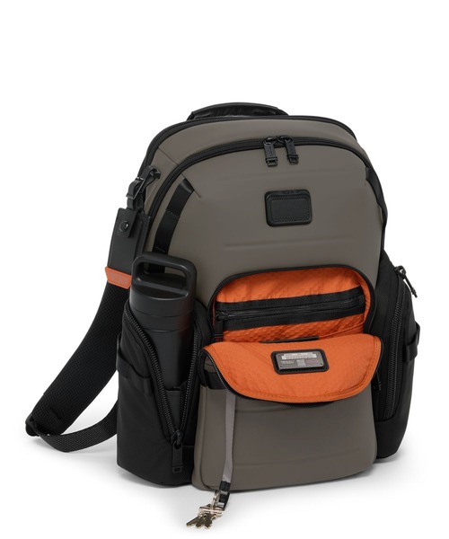 TUMI(トゥミ)の「ALPHA BRAVO 「ナヴィゲーション」バックパック(A4/PC15インチまで対応)(バックパック/リュック・メンズ・ブラウン系その他・FREE)」の4枚目の写真
