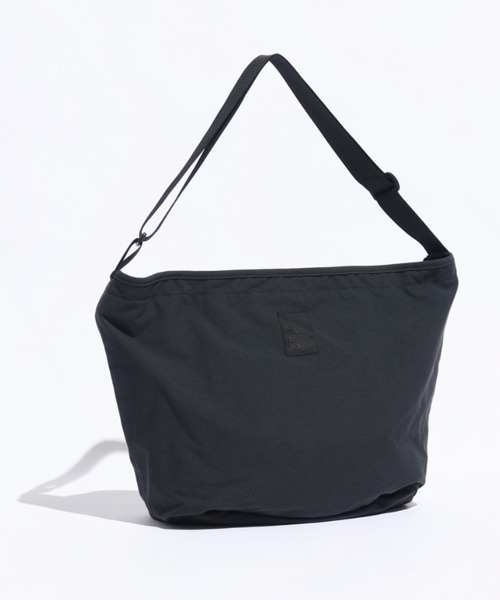 SIERRA DESIGNS（シェラデザイン）の「A4収納可能【SIERRA DESIGNS】BLACK WIDE SHOULDER BAG（ショルダーバッグ・レディース・ブラック・ONE SIZE）」の2枚目の写真