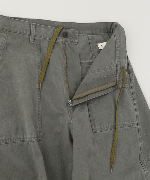 is-ness(イズネス)の「is-ness / イズネス NU Baker Pants(カーゴパンツ・メンズ・ブラック/カーキ・LARGE/MEDIUM)」の4枚目の写真