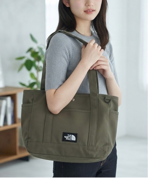 THE NORTH FACE(ザノースフェイス)の「【THE NORTH FACE/ザノースフェイス】ALL-DAY TOTE L キャンバストートバッグ A4対応 大容量 ショルダートート ユニセックス(トートバッグ・レディース・ブラック/ナチュラル/アーミー・ONE SIZE)」の21枚目の写真