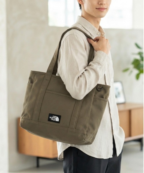 THE NORTH FACE(ザノースフェイス)の「【THE NORTH FACE/ザノースフェイス】ALL-DAY TOTE L キャンバストートバッグ A4対応 大容量 ショルダートート ユニセックス(トートバッグ・レディース・ブラック/ナチュラル/アーミー・ONE SIZE)」の13枚目の写真