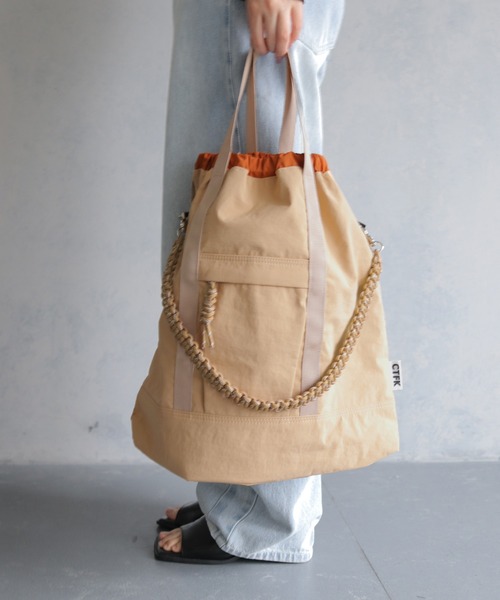 cheriella(シェリエラ)の「【cheriella】CONTROL FREAK / CTFK(コントロールフリーク)/撥水ナイロンコードチェーン3WAYトートバッグ NYLON CORD CHAIN 3WAY TOTE BAG(ショルダーバッグ・レディース・ブラック/ベージュ・FREE)」の7枚目の写真