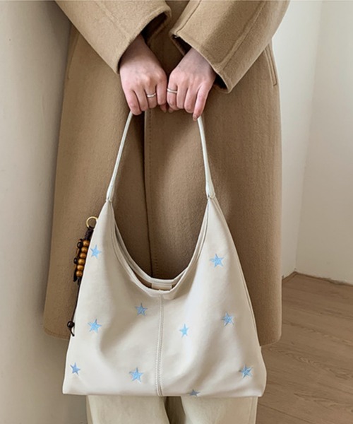 FREE STYLISTS（フリー スタイリスト）の「スター柄 大容量 ショルダーバッグ トートバッグ（ショルダーバッグ・レディース・ブラウン/オフホワイト・FREE）」の5枚目の写真