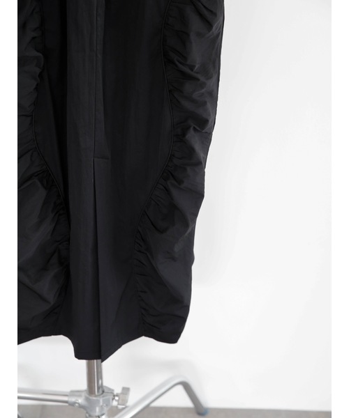 Katrin TOKYO(カトリーントーキョー)の「side gather volume skirt(スカート・レディース・ベージュ系/ブラック・FREE/XS)」の7枚目の写真