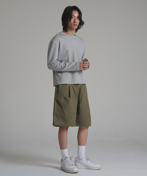 NOMING(ノミング)の「チノツータックポケットワイドバミューダショーツ - カーキ(その他パンツ・メンズ・カーキ・SMALL/MEDIUM/LARGE/X-LARGE)」の4枚目の写真